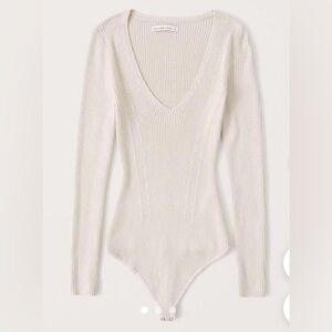 Abercrombie & Fitch Sweater